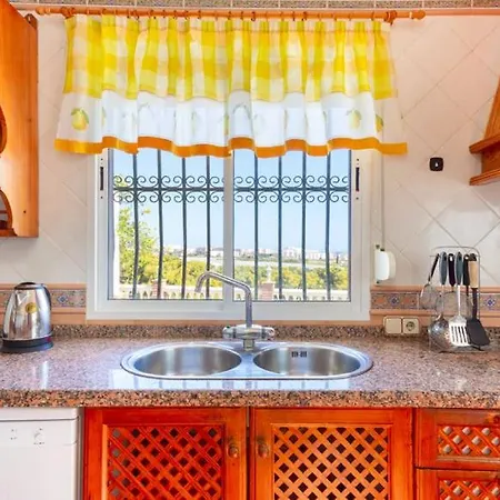 Bonita Casa Rural Cerca Del Centro Nerja
